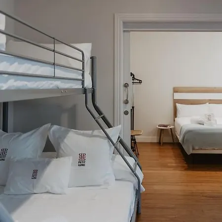 Petit Luxe Pineda *