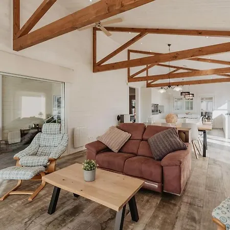 Сasa de vacaciones Petit Luxe Pineda *