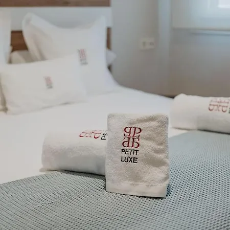 Petit Luxe Pineda Holiday home