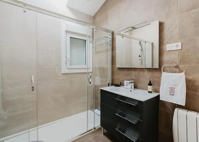 Petit Luxe Pineda Holiday home