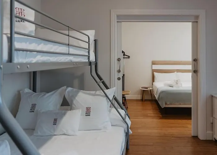 Petit Luxe Pineda *